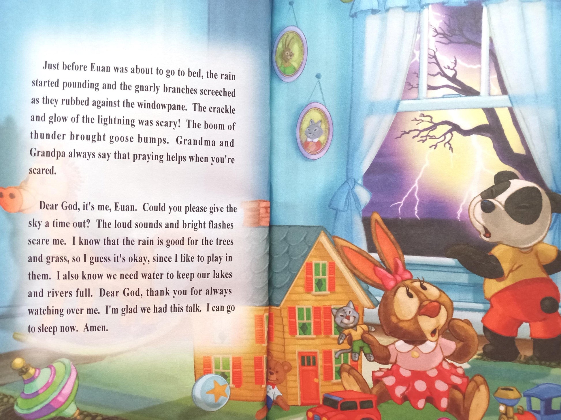 God Loves Me Personalized Book sample page prayer 8