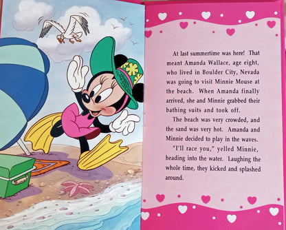 Minnie 'n Me personalized book spends the day at the beach - The Lollipop Guild