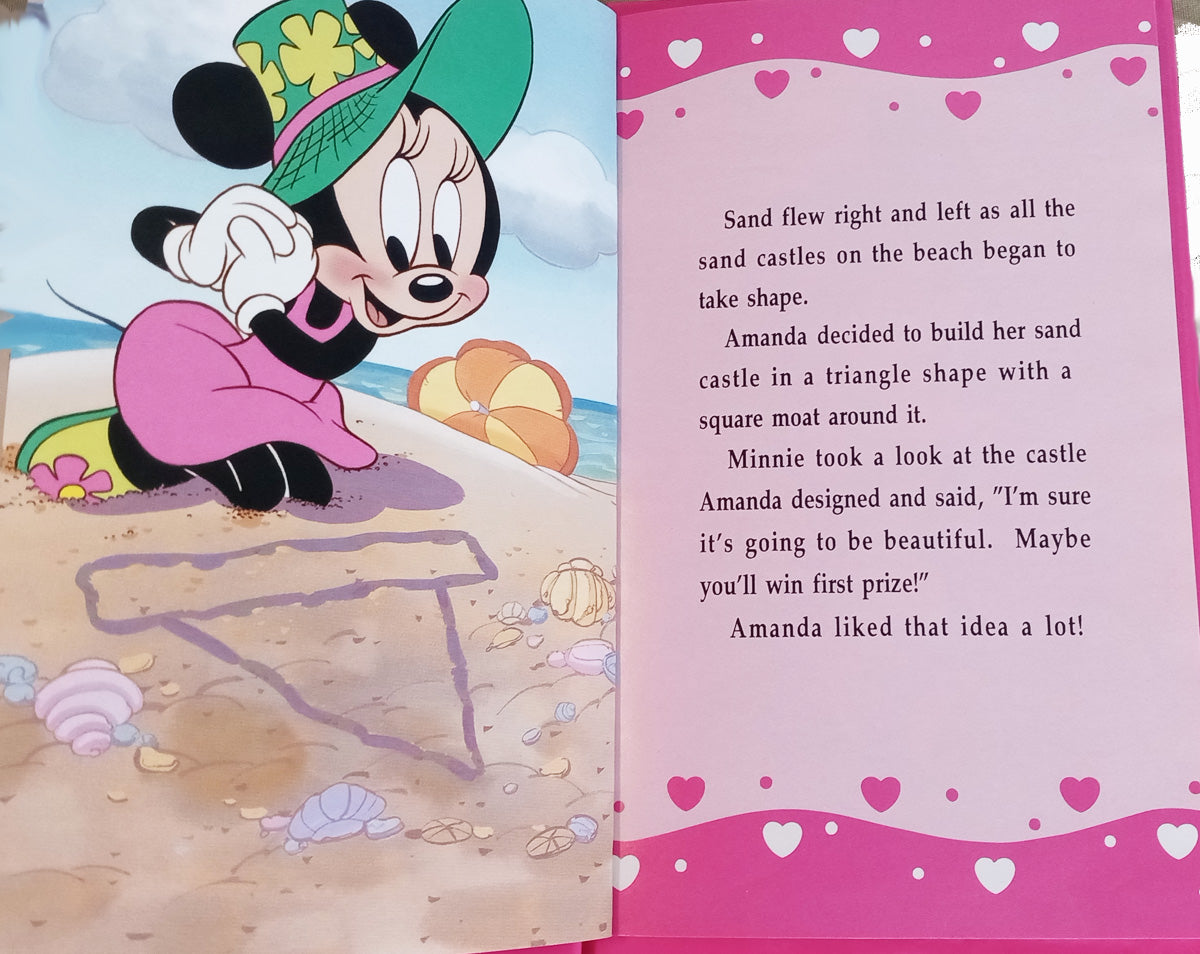 Minnie Mouse plays in the sand in personalized book, glossy pages - The Lollipop Guild